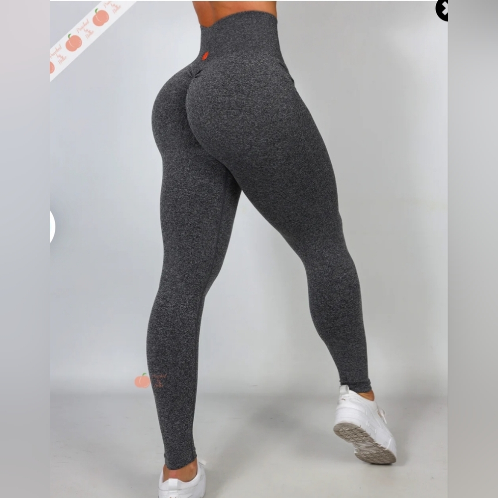 NWOT 🍑 Peached by Nellie leggings Small.